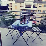 F2 Strasbourg Metropole, 44qm, 2 Zimmer, Komfortabel, Balkon, Tram 5 Minuten Bischheim