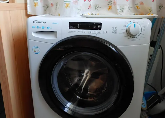 F2 Strasbourg Metropole, 44qm, 2 Zimmer, Komfortabel, Balkon, Tram 5 Minuten Bischheim